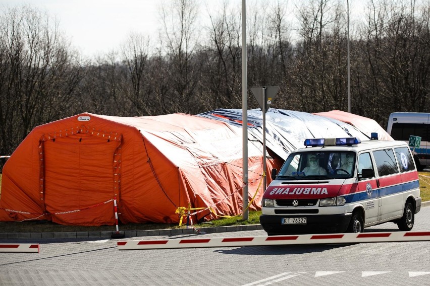 Dwie śmiertelne ofiary koronawirusa w Małopolsce. Przybyło 19 chorych!