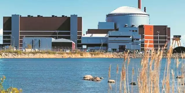 Elektrownia jądrowa w Olkiluoto w Finlandii. Mniej więcej tak będzie wyglądać ta w Choczewie
