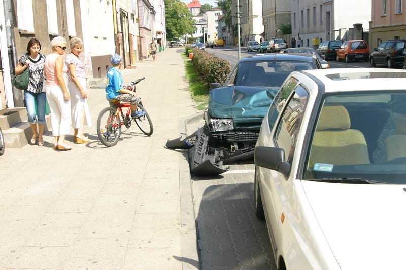 W czwartek tuz po godzinie 14 na ulicy Armii Krajowej w...