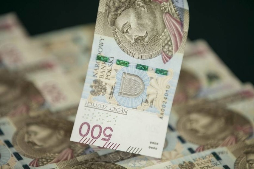 Romowie oszukują metodą na rozmiankę banknotu 500-złotowego