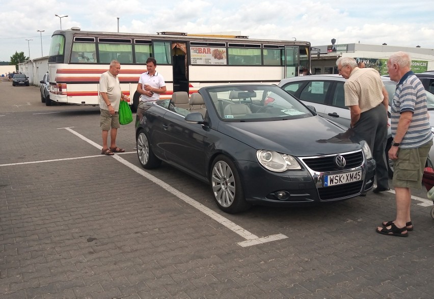 Giełda samochodowa organizowana jest przez Automobilklub...