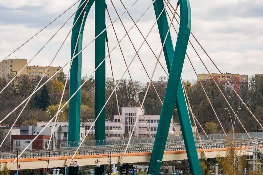 ZDMiKP w Bydgoszczy informuje, że wszystkie węzły mostu na...