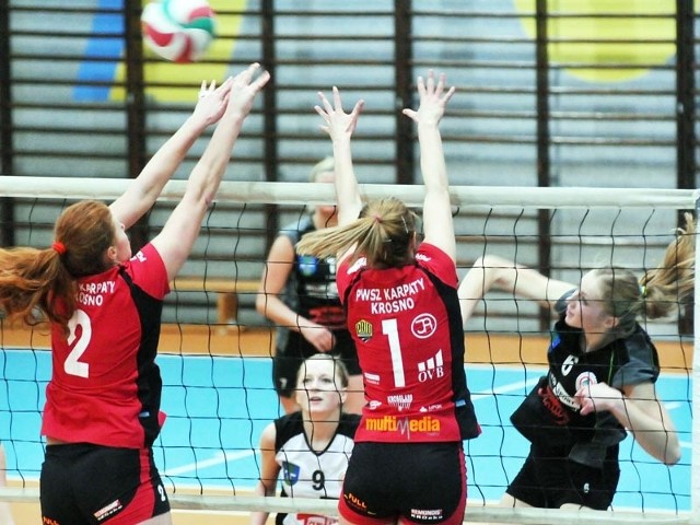 Karpaty Krosno-Dalin MyśleniceKarpaty Krosno pokonały Dalin Myślenice 3-1 (17-25, 25-22, 25-18, 25-18)