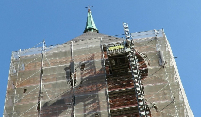 Trwają prace konserwacyjne i remontowe kościoła WNMP w...