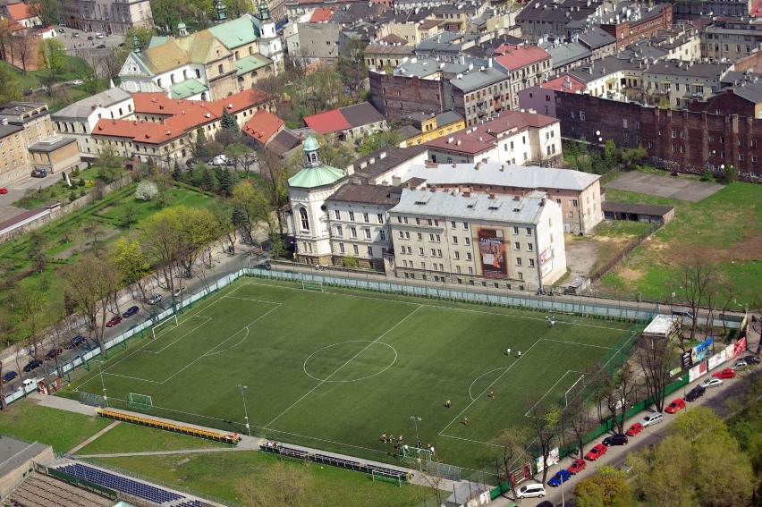 Nadwiślan Kraków- klub powstał w 1923 r. Klubowi pomogli...