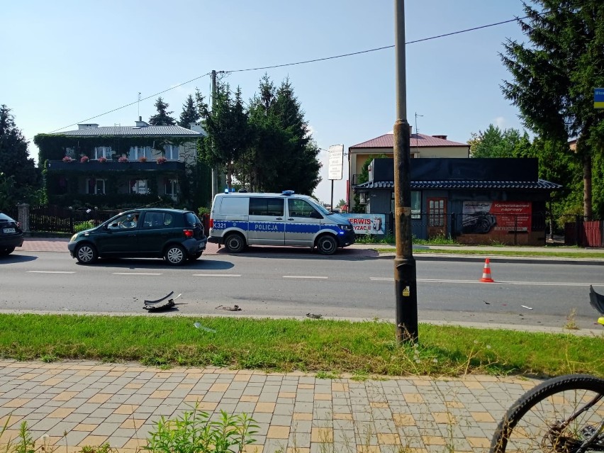 Wypadek na alei Warszawskiej w Tarnobrzegu. Wprowadzono ruch wahadłowy (ZDJĘCIA)