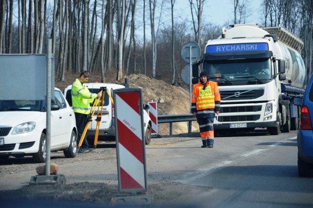 Remont krajowej 20 Bytów-Kościerzyna zakończy się przed wakacjami.