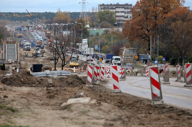 Od piątku warstwa zabezpieczająca kładziona jest także na...