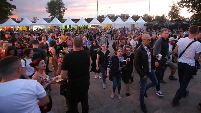 Tak bawiliśmy się rok temu, w długi czerwcowy weekend na festiwalu Tauron Nowa Muzyka w Katowicach.Zobacz kolejne zdjęcia. Przesuwaj zdjęcia w prawo - naciśnij strzałkę lub przycisk NASTĘPNE