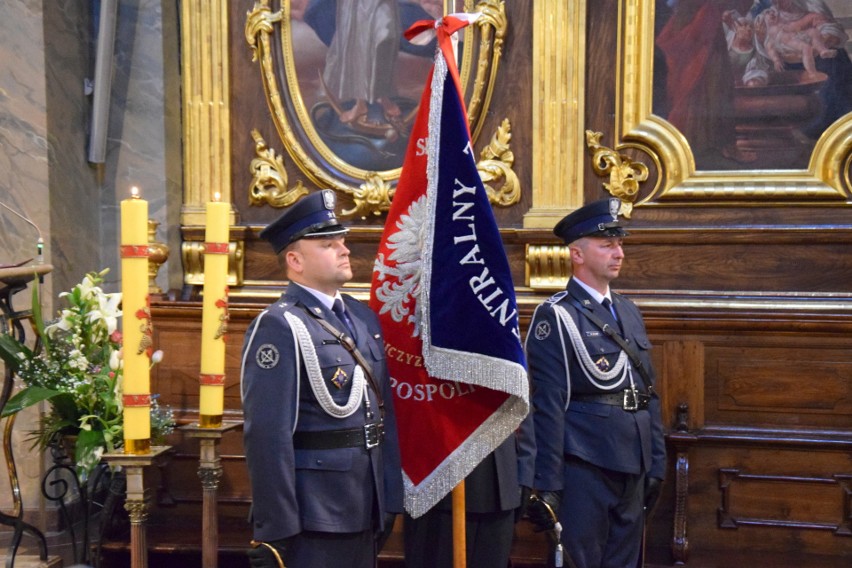 Wydarzenie rozpoczęła uroczysta msza w kieleckiej katedrze.