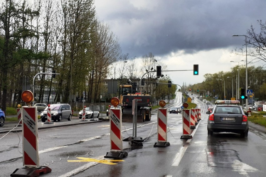 Zaczyna się rozbudowa ul. Warszawskiej. Na wjeździe do...