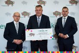 Zarząd województwa podlaskiego przekazał 1,2 mln zł dofinansowania Wysokiemu Mazowieckiemu na wykonanie sieci wodociągowej w drodze krajowej