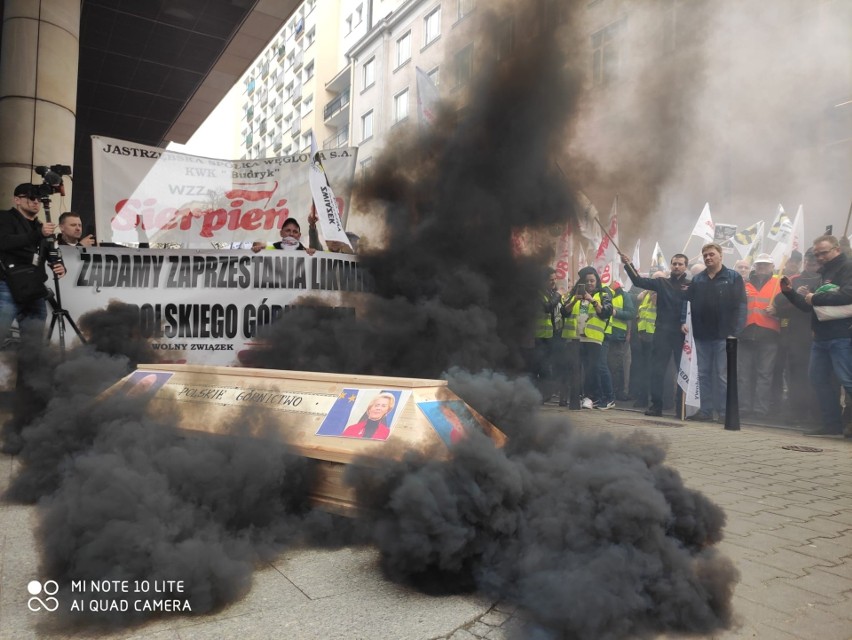 Jak zapowiadają związkowcy, nie był to ich ostatni protest w...