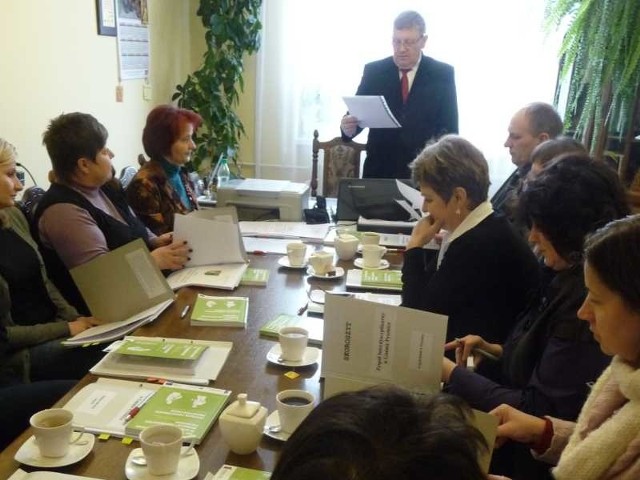 Spotkanie zespołu powołanego przez burmistrza Tadeusza Bąka.