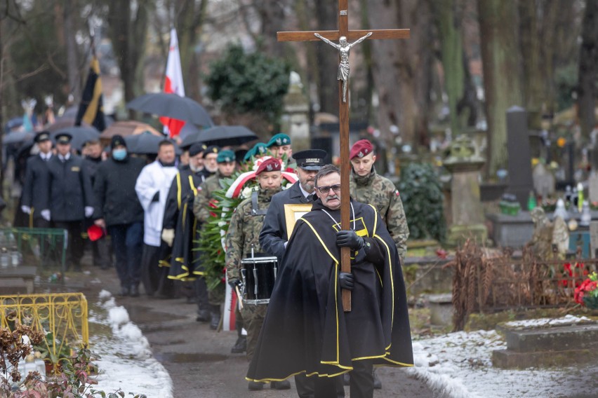 Śpij kolego w ciemnym grobie, niech się Polska przyśni tobie. Pożegnaliśmy Jacka Smagowicza 