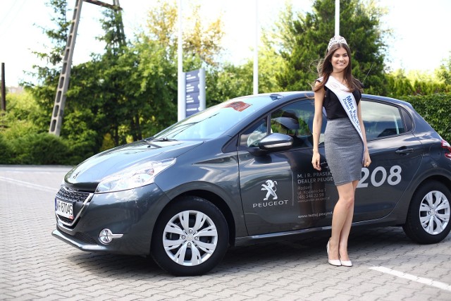 Aleksandra Górak, Miss Polski Ziemi Radomskiej 2015, odebrała auto na wakacyjny tydzień. Już wyjechała nim na odpoczynek