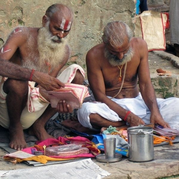 Hinduscy handlarze potrafią być bardzo natarczywi. Szczególnie wobec białych turystów.