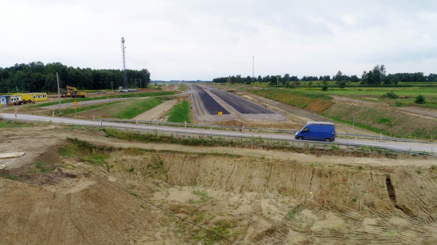 Za kilka miesięcy kierowcy pojadą nowymi odcinkami drogi ekspresowej S19 z Niska do Sokołowa Małopolskiego. Ukończenie prac coraz bliżej