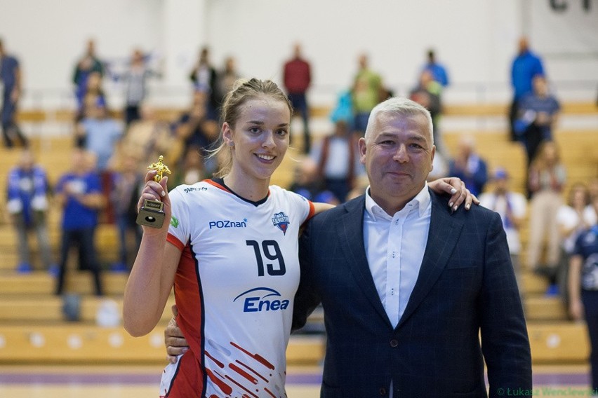 Adrianna Muszyńska ze statuetką MVP. Odebrała ją z rąk...