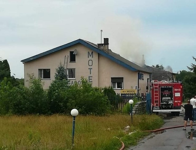 Pożar wybuchł w niedzielę kilkanaście minut po godzinie 18.