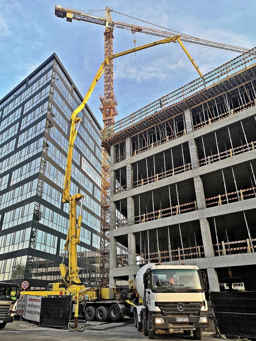 Kraków. Kolejny budynek, nowoczesnego kompleksu biurowego Tertium Business Park praktycznie gotowy [ZDJĘCIA]