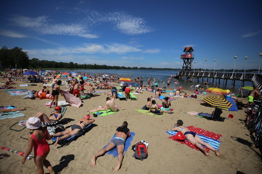 Wtorek, 28 lipca, nad Pogorią w Dąbrowie Górniczej...