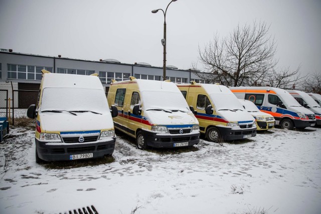 Samodzielny Publiczny Zakład Opieki Zdrowotnej Wojewódzka Stacja Pogotowia Ratunkowego w Białymstoku wystawił te karetki na licytację