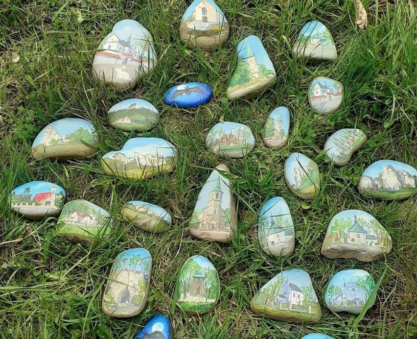 Malowane kamienie wędrują po gminie Jerzmanowice-Przeginia....