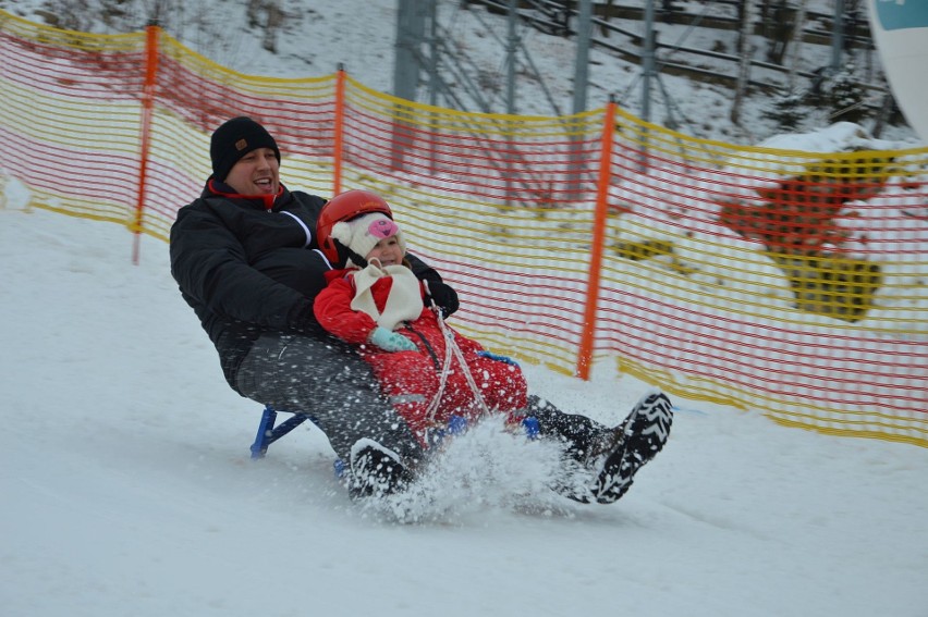 Świetna zabawa na śniegu na początek ferii w Bałtowie [ZDJĘCIA]