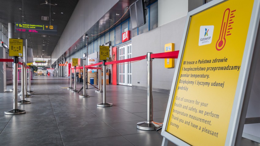 Lotnisko w Pyrzowicach gotowe do wznowienia lotów. Pomiar temperatury, dystans między pasażerami, zakaz wejścia do terminali: nowe zasady 