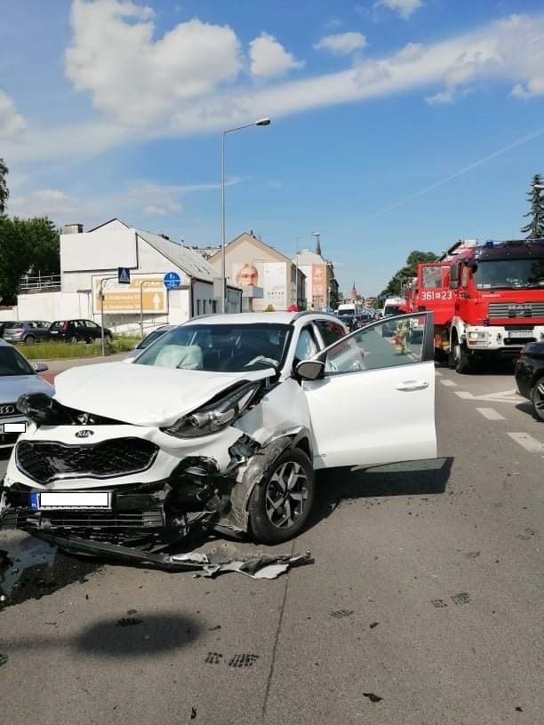 Do zderzenia trzech samochodów doszło we wtorek popołudniu...