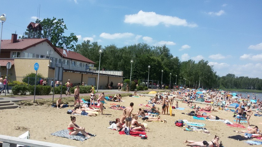 Dąbrowa Górnicza: Na plaży nad Pogorią III prawdziwe tłumy ZDJĘCIA