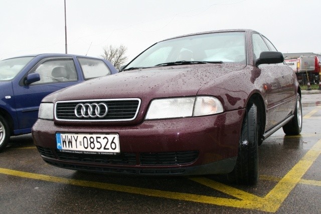 Audi A4, 1995 r., 1,6, immobiliser, ABS, elektryczne szyby i...