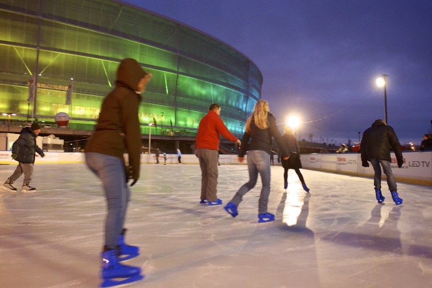 Lodowisko przy stadionie rusza 6 grudnia (CENY, GODZINY OTWARCIA)