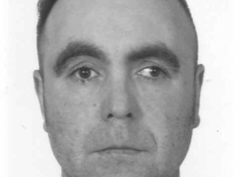Policjanci z Komisariatu Policji w Lubsku poszukują zaginionego 45 letniego Krzysztofa Radko, który  w dniu 20 marca 2022 roku opuścił miejsce pobytu i udał się w nieznanym kierunku.