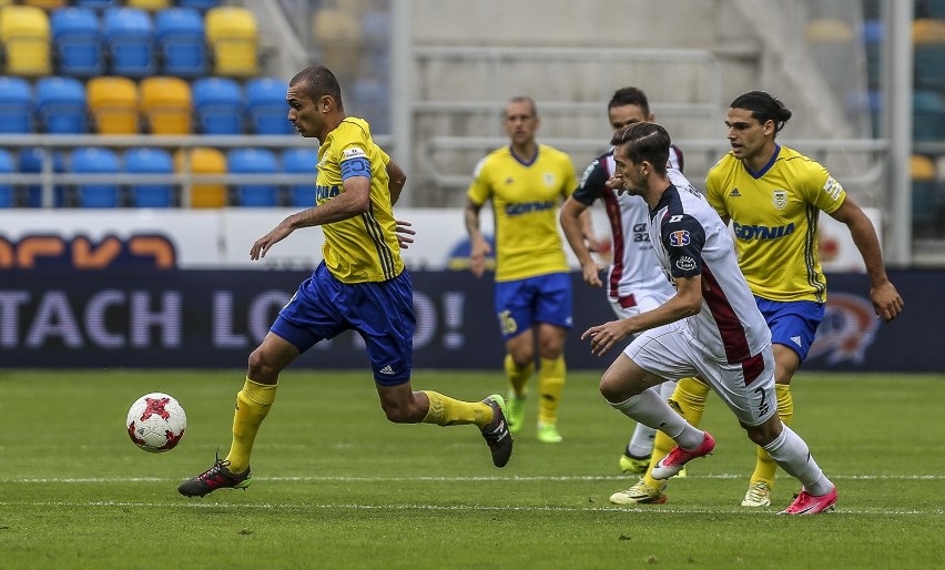 Arka Gdynia chce przebić się do górnej ósemki. Na jej drodze stanie jednak wicemistrz Polski, Jagiellonia Białystok