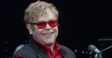 Elton John trafił do szpitala! 76-letni piosenkarz uległ wypadkowi w swojej willi