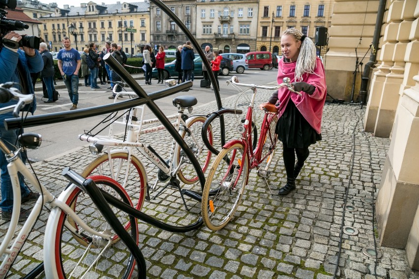 Wyspiański na rowerze dojechał do Krakowa