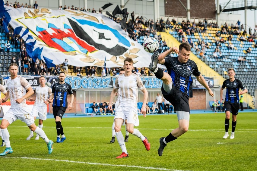 Derby Zawisza - Olimpia stały na niezłym poziomie. Dużo było...