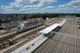 Rail Baltica - modernizacja odcinka Białystok-Ełk. Trwają prace na stacji, torach i wiaduktach. Jak wygląda inwestycja warta 587 mln zł?