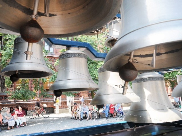 Carillon to instrument zbudowany z dzwonów, na których  można wygrywać melodie. Jak brzmi? Sprawdź już w niedzielę