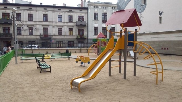 Plac zabaw przy ul. Legionów powstał trzy lata temu.