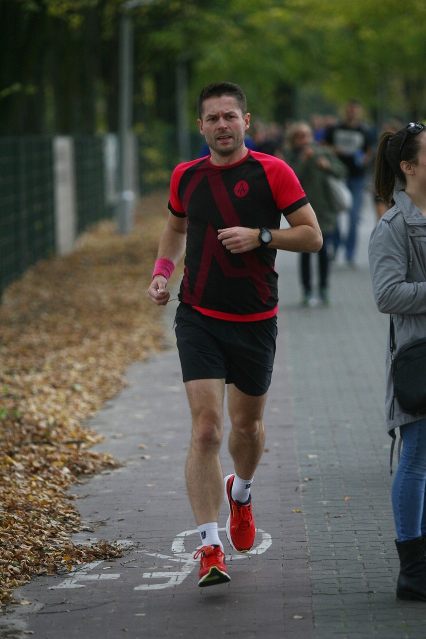 Pierwsza Dycha do Maratonu 2018. 1177 osób zameldowało się na mecie. Pierwsze miejsce zajął Piotr Stochmalski (ZDJĘCIA, WYNIKI)