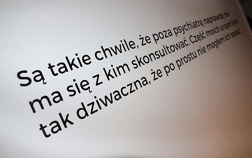 Kraków. „Uważaj na głowę”- poruszająca wystawa o problemach psychicznych [ZDJĘCIA]