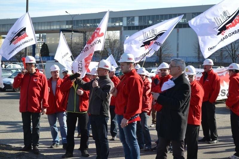 Pikieta Solidarniści przed Fiatem w Tychach