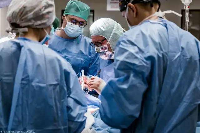 To pierwsza tego typu operacja w Polsce i zaledwie druga w Europie. Pionierska operacja urologiczna w Szpitalu Uniwersyteckim