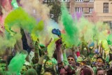 Festiwal Kolorów przy ul. Piotrkowskiej 217. Tysiące ludzi i kolorowe szaleństwo [FILM, zdjęcia]