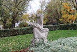 Rzeźba w parku Staromiejskim w Łodzi nieodwracalnie uszkodzona? Artystka z Warszawy uważa, że Łódź zniszczyła dzieło jej autorstwa