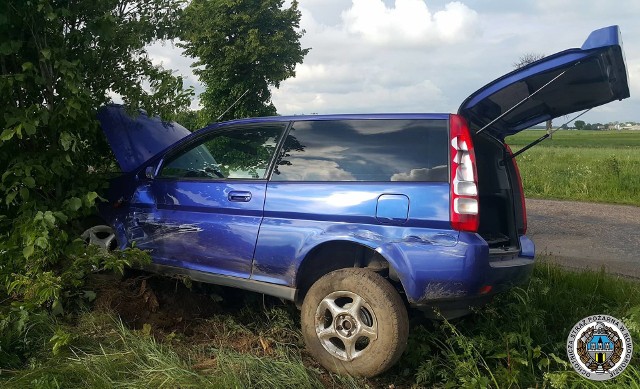 W czwartek, około godz. 16.30, na drodze relacji Nowogród - Chojny doszło do wypadku.