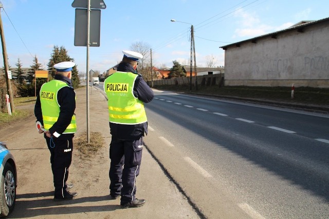 Motorowerzystę "namierzył" patrol nakielskiej drogówki